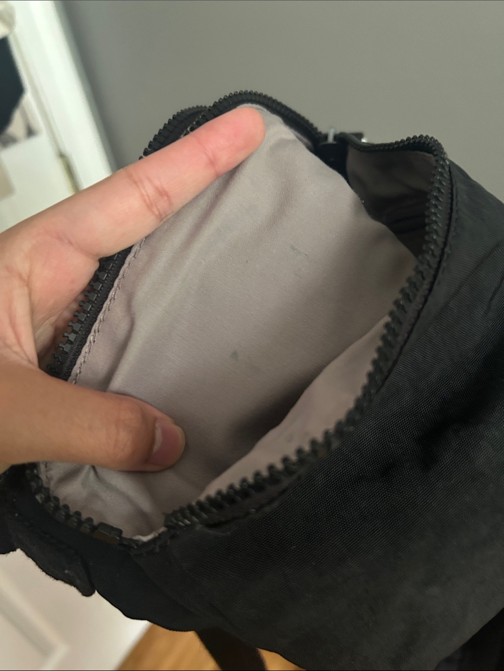 Kipling Black Nylon Crossbody Shoulder Bag Silver-Tone Monkey Keychain *Stains* - Picture 13 of 13